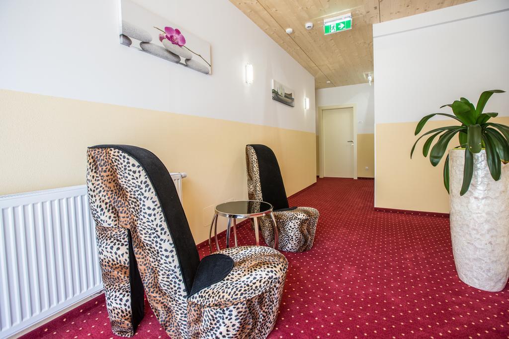 Gaestehaus Krappinger/Pizzeria Mamma Mia Ossiach Pokoj fotografie